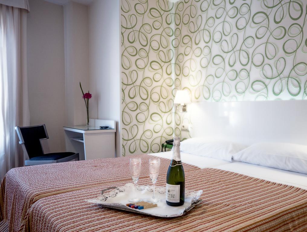 Colectia Hotel Santa Lucia Sevilla Kültér fotó